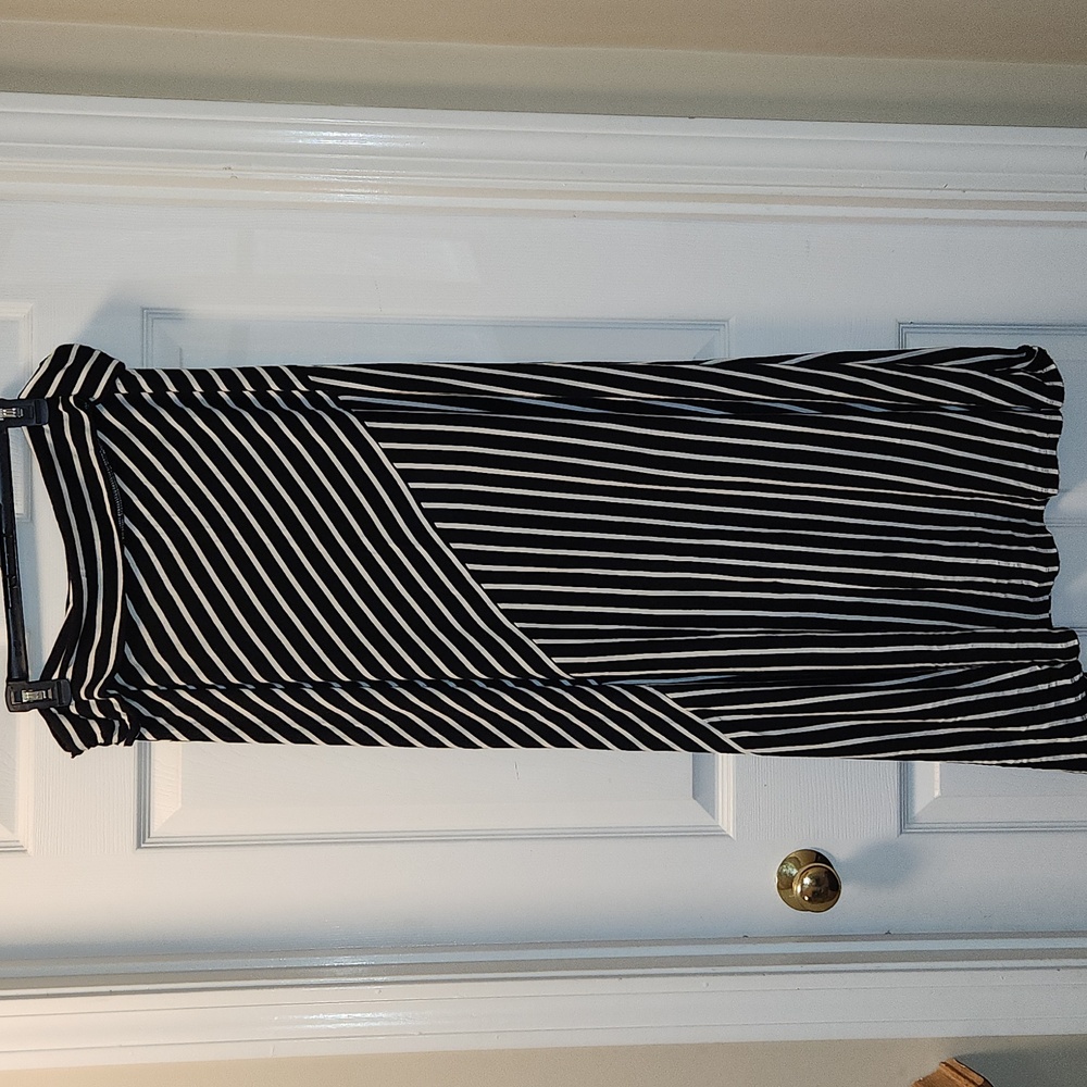 Women's knit maxi skirt
